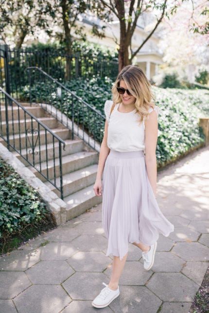 How to Wear a Pleated Skirt