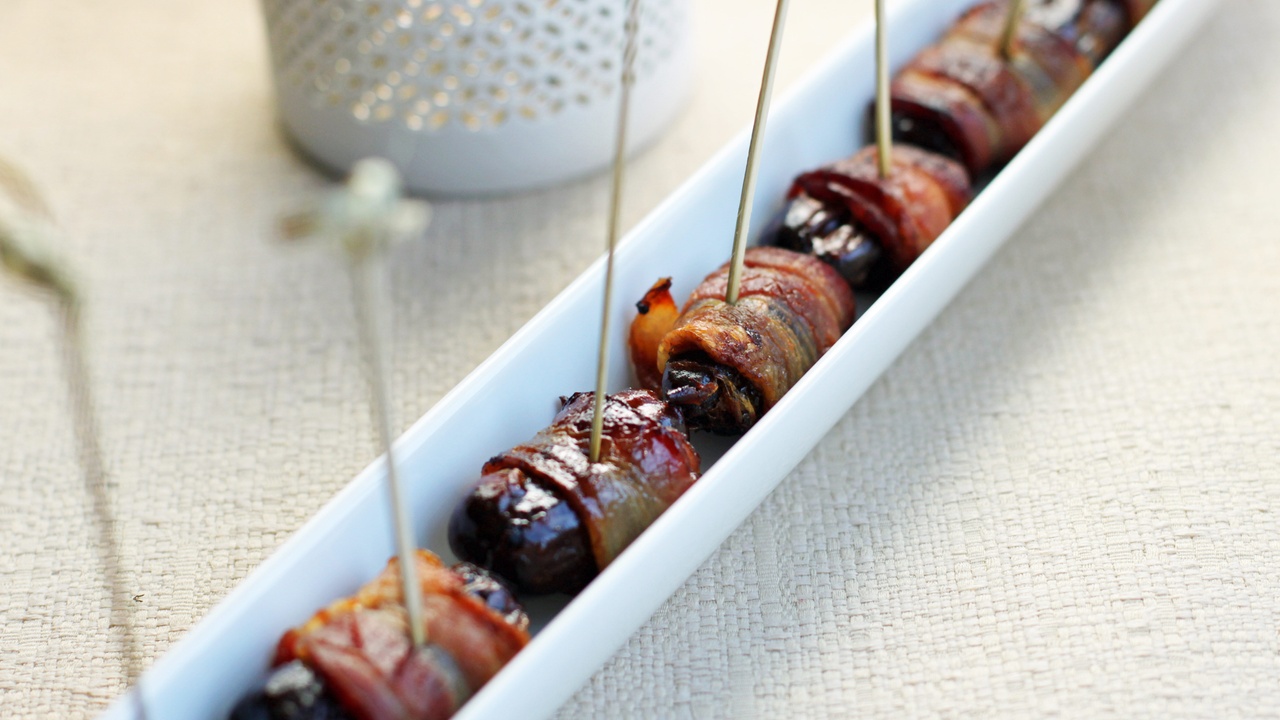 appetizer ideas Bacon-wrapped Dates